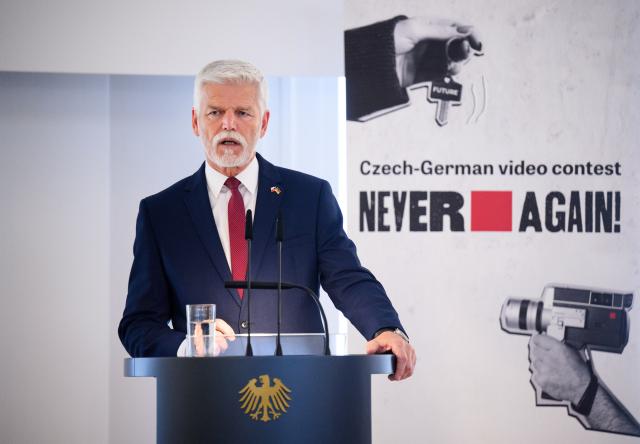 09 July 2025, Berlin: Petr Pavel, President of the Czech Republic, speaks at a reception for the winning teams of the German-Czech video competition "Nie wieder!/Uz nikdy vice!",(Never again) which was organized by the German-Czech Future Fund for pupils, at Bellevue Palace in Berlin. Photo: Bernd von Jutrczenka/dpa