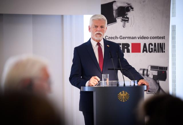 09 July 2025, Berlin: Petr Pavel, President of the Czech Republic, speaks at a reception for the winning teams of the German-Czech video competition "Nie wieder!/Uz nikdy vice!",(Never again) which was organized by the German-Czech Future Fund for pupils, at Bellevue Palace in Berlin. Photo: Bernd von Jutrczenka/dpa