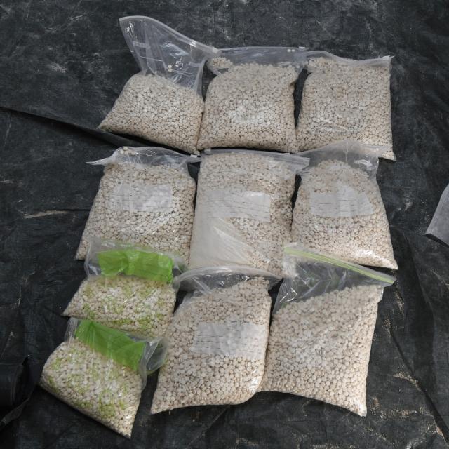 FILED - 03 July 2023, Bavaria, Regensburg: Ten bags of amphetamine tablets are seen in Bavaria. Police in Germany seized hundreds of kilograms of stimulant drug Captagon that they found in a vegetable shop in the state of Saxony-Anhalt, officials said on Sunday. Photo: BKA/dpa - ACHTUNG: Nur zur redaktionellen Verwendung im Zusammenhang mit der aktuellen Berichterstattung und nur mit vollständiger Nennung des vorstehenden Credits