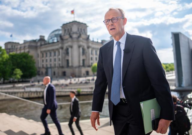 13 July 2025, Berlin: German Chancellor Friedrich Merz arrives for the ARD summer interview at the German public broadcasting network. In the live program *Bericht aus Berlin*, Merz speaks with ARD Hauptstadtstudio director Tina Hassel about current political issues. Photo: Michael Kappeler/dpa