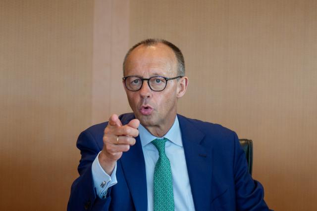 16 July 2025, Berlin: German Chancellor Friedrich Merz speaks at the start of the Federal Cabinet meeting in the Chancellery. Topics include a multi-year plan for growth in government spending, draft legislation to enshrine WHO regulations on combating the pandemic at national level, Photo: Michael Kappeler/dpa