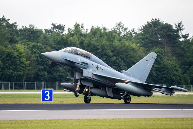 17 July 2025, Lower Saxony, Wittmund: A Eurofighter lands at Wittmundhafen airfield. The German Armed Forces are beginning to relocate the Eurofighters of the Tactical Air Force Wing 71 "Richthofen" from Laage airbase (Rostock district) back to Wittmund in East Frisia. Photo: Sina Schuldt/dpa