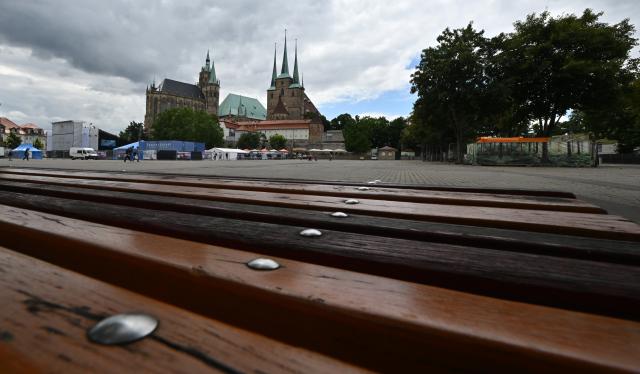 FILED - 29 July 2025, Thuringia, Erfurt: Domplatz is one of the central squares in the Thuringian state capital. Fifty years ago, Anger and Domplatz were the scene of riots against Algerian contract workers in the GDR. Photo: Martin Schutt/dpa