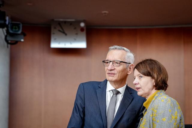 13 October 2025, Berlin: President of the Federal Intelligence Service Martin Jaeger (L) and President of the Federal Office for Military Counterintelligence Martina Rosenberg take part in the public hearing of the presidents of the intelligence services by the Bundestag's Parliamentary Control Committee. Photo: Kay Nietfeld/dpa
