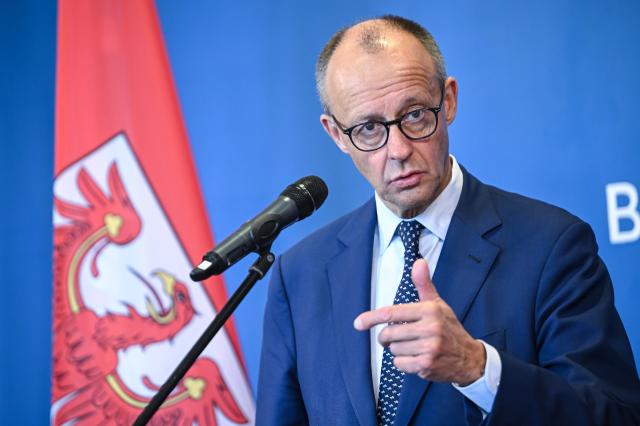 14 October 2025, Brandenburg, Potsdam: German Chancellor Friedrich Merz gives a statement in the State Chancellery of Brandenburg. Photo: Britta Pedersen/dpa