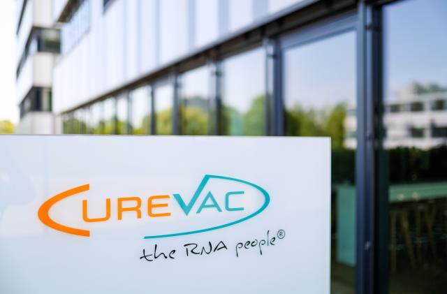 FILED - 12 June 2024, Baden-Wuerttemberg, Tuebingen: The logo of the pharmaceutical company Curevac can be seen in front of the entrance to the company headquarters. Germany's Federal Antitrust Office has approved the acquisition of German pharmaceutical company BioNTech of its competitor and compatriot CureVac. Photo: Christoph Schmidt/dpa