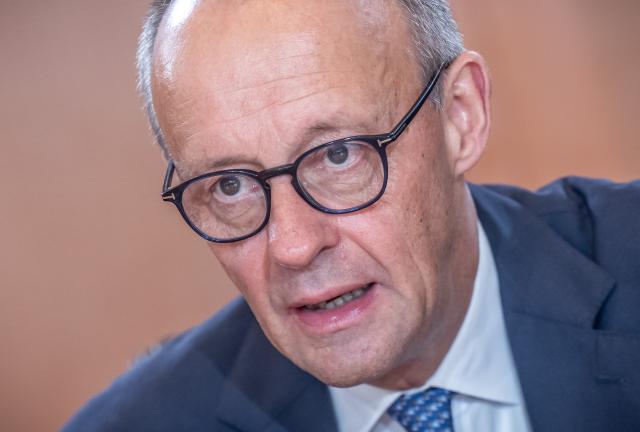 15 October 2025, Berlin: German Chancellor Friedrich Merz speaks at the start of the German Cabinet meeting in the Federal Chancellery. Photo: Michael Kappeler/dpa