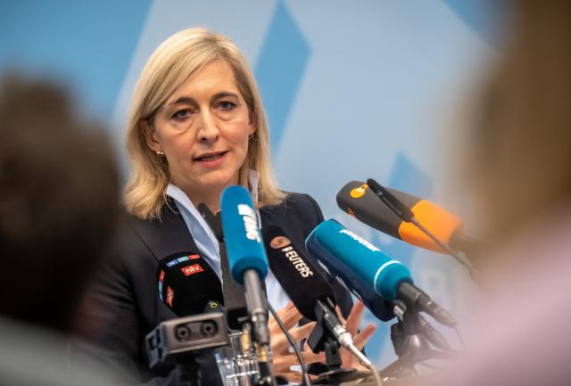 15 October 2025, Berlin: Nina Warken, German Minister of Health, speaks at a press conference on the planned savings package against higher health insurance contributions. The coalition wants to avert further increases on January 1, 2026. Photo: Michael Kappeler/dpa