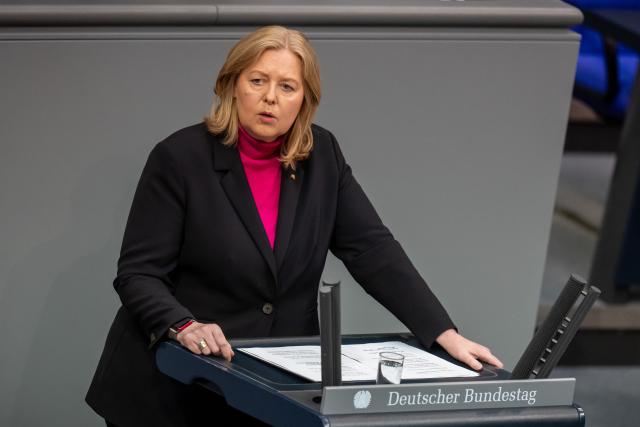 16 October 2025, Berlin: Baerbel Bas, Federal Minister of Labor and Social Affairs, speaks during the debate in the Bundestag. In addition to the debate following Chancellor Merz's government statement, the Bundestag also deals with pension legislation and the Military Service Modernization Act. Photo: Michael Kappeler/dpa