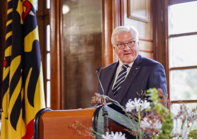 16 October 2025, Rhineland-Palatinate, Andernach: German President Frank-Walter Steinmeier speaks at the presentation of the Federal Cross of Merit on Ribbon to dedicated citizens from Rhineland-Palatinate at Namedy Castle. Photo: Thomas Banneyer/dpa