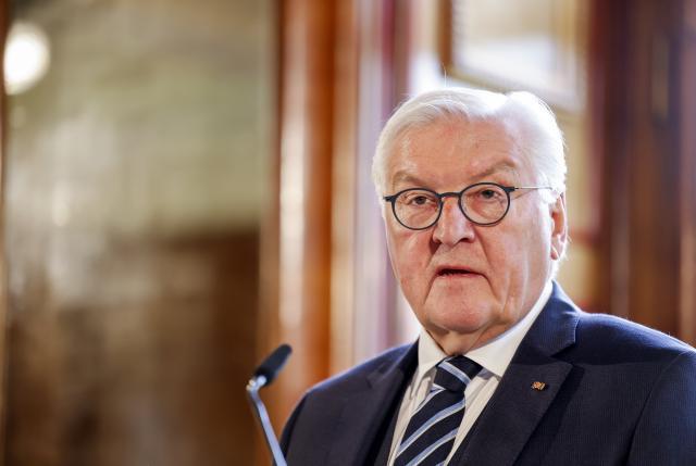 16 October 2025, Rhineland-Palatinate, Andernach: German President Frank-Walter Steinmeier speaks at the award ceremony for the Federal Cross of Merit on Ribbon to dedicated citizens from Rhineland-Palatinate in Namedy Castle. Photo: Thomas Banneyer/dpa