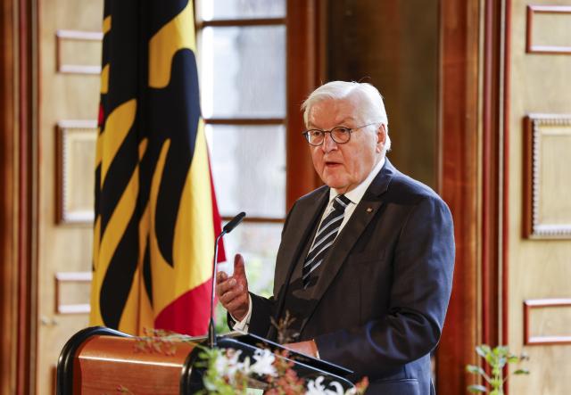 16 October 2025, Rhineland-Palatinate, Andernach: German President Frank-Walter Steinmeier speaks at the award ceremony for the Federal Cross of Merit on Ribbon to dedicated citizens from Rhineland-Palatinate in Namedy Castle. Photo: Thomas Banneyer/dpa