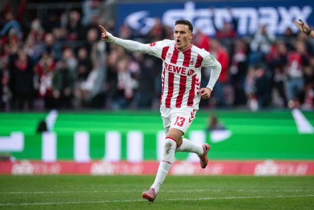 18 October 2025, North Rhine-Westphalia, Cologne: Cologne's Said El Mala celebrates scoring the his side's first goal during the German Bundesliga soccer match between 1. FC Cologne and FC Augsburg at RheinEnergieStadion. Photo: Marius Becker/dpa - WICHTIGER HINWEIS: Gemäß den Vorgaben der DFL Deutsche Fußball Liga bzw. des DFB Deutscher Fußball-Bund ist es untersagt, in dem Stadion und/oder vom Spiel angefertigte Fotoaufnahmen in Form von Sequenzbildern und/oder videoähnlichen Fotostrecken zu verwerten bzw. verwerten zu lassen.
