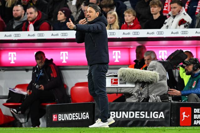 18 October 2025, Bavaria, Munich: Borussia Dortmund coach Niko Kovac gestures on the sidelines during the German Bundesliga soccer match between Bayern Munich and Borussia Dortmund at Allianz Arena. Photo: Sven Hoppe/dpa - IMPORTANT NOTICE: DFL and DFB regulations prohibit any use of photographs as image sequences and/or quasi-video.