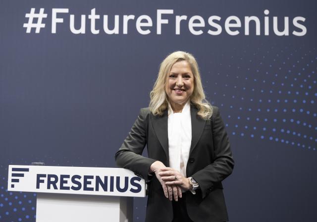 FILED - 22 February 2023, Hesse, Bad Homburg: Helen Giza, CEO of Fresenius Medical Care poses for a photo. The top female managers of Germany's largest companies earned significantly less in 2024 and fell behind their male colleagues, according to the findings of a study by the consulting firm EY which was seen by dpa. Photo: Boris Roessler/dpa