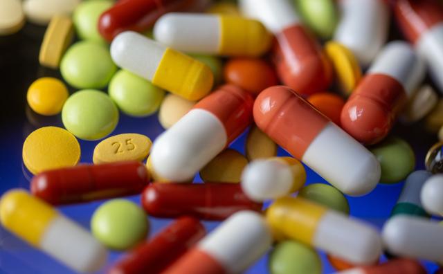 SYMBOL - 26 February 2024, Saxony, Leipzig: Various tablets, capsules and coated tablets lie on a table. Germany is increasingly reliant on China for key pharmaceutical ingredients, raising the risk of supply disruptions that Beijing could exploit for political leverage, according to a new report by the German generics association Pro Generika. Photo: Hendrik Schmidt/dpa