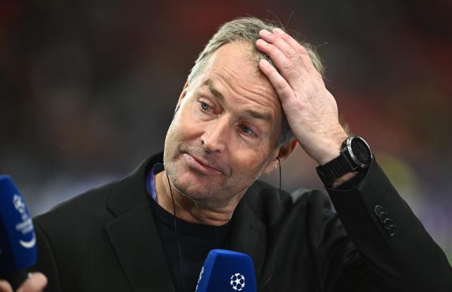21 October 2025, North Rhine-Westphalia, Leverkusen: Leverkusen coach Kasper Hjulmand gives interviews before the start of the UEFA Champions League soccer match match between Bayer Leverkusen and Paris Saint-Germain at BayArena. Photo: Bernd Thissen/dpa