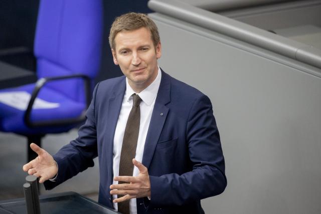 FILED - 19 June 2020, Berlin: Patrick Sensburg, member of the German Bundestag, speaks during a session of the German Bundestag. The president of Germany's Reserve Association has said he expects a strong influx of volunteers for the military, the Bundeswehr, but warned that reintroducing conscription would ultimately be necessary. Photo: Christoph Soeder/dpa
