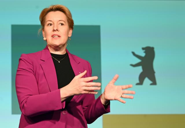 22 October 2025, Berlin: Berlin's Senator for Economics, Energy and Public Enterprises Franziska Giffey gives a speech the opening of new #ai_berlin hub at CIC Berlin in the historic factory at Lohmuehlenstrasse 65 (L65). Photo: Elisa Schu/dpa