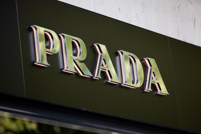 FILED - 19 August 2025, North Rhine-Westphalia, Duesseldorf: A view of a branch of the luxury goods group Prada on Koenigsallee. Photo: Rolf Vennenbernd/dpa