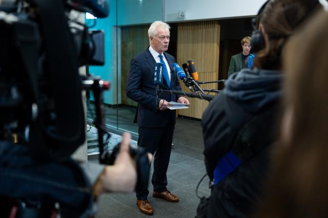 24 October 2025, Brandenburg, Kremmen: Alois Rainer, Germany's Minister for Agriculture, Food and Home Affairs, speaks about the bird flu outbreak. Photo: Christophe Gateau/dpa