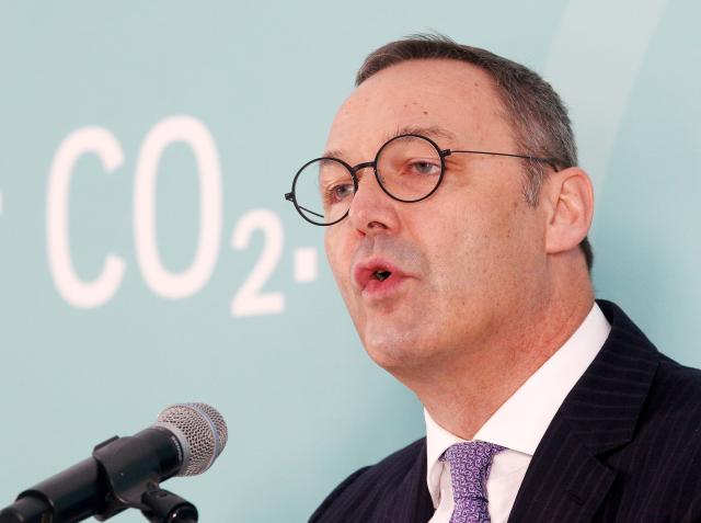 FILED - 06 October 2021, North Rhine-Westphalia, Duisburg: Bernhard Osburg, Then Chairman of the Executive Board of Thyssenkrupp Steel Europe speaks during the press conference on CO2-reduced steel. Former head of Thyssenkrupp's steel division is set to take over the executive board position responsible for Deutsche Bahn's crisis-stricken freight transport division. Photo: Roland Weihrauch/dpa