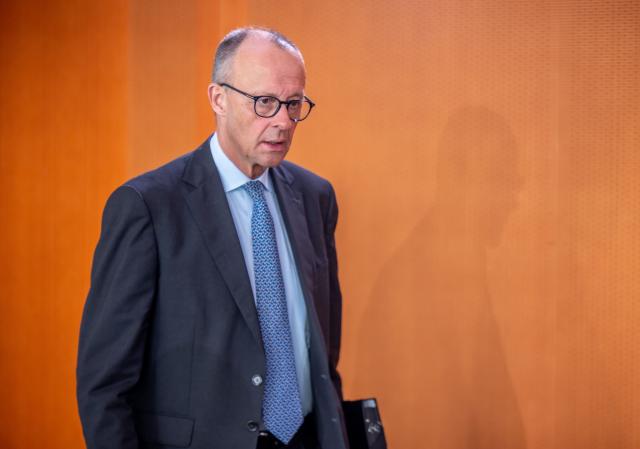 29 October 2025, Berlin: German Chancellor Friedrich Merz attends the meeting of the Federal Cabinet in the Federal Chancellery. Photo: Michael Kappeler/dpa