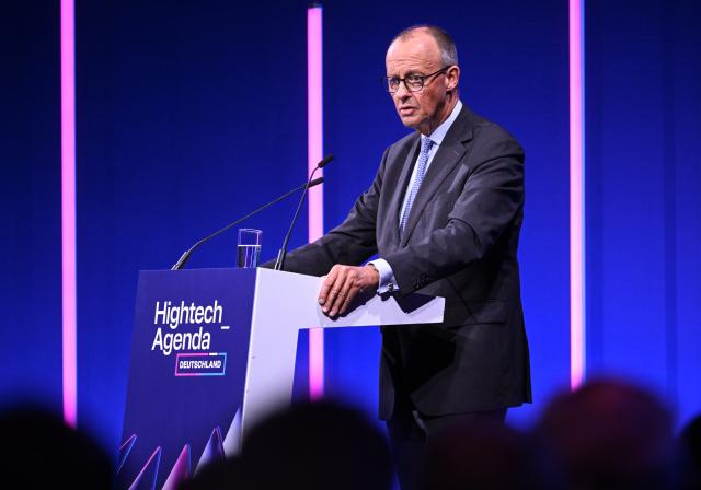 29 October 2025, Berlin: German Chancellor Friedrich Merz speaks at the presentation of the so-called "Hightech Agenda Germany - Debate, Conference, Networking" on the EUREF-Campus. Photo: Britta Pedersen/dpa
