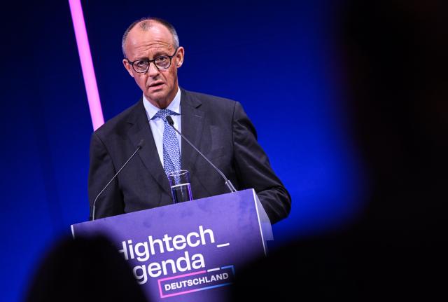 29 October 2025, Berlin: German Chancellor Friedrich Merz speaks at the presentation of the so-called "Hightech Agenda Germany - Debate, Conference, Networking" on the EUREF-Campus. Photo: Britta Pedersen/dpa