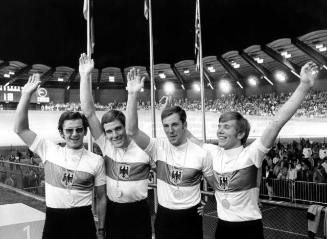 FILED - 04 September 1972, Bavaria, Munich: (L-R) German Cyclists Juergen Colombo, Udo Hempel, Guenther Schumacher and Guenter Haritz celebrate winning the gold medal at the 1972 Olympic track cycling competitions in Munich. Track cyclist Olympic champion Guenter Haritz has died at the age of 77, the German Cycling Federation said in a statement on Wednesday, citing sources close to the former athlete. Photo: -/dpa