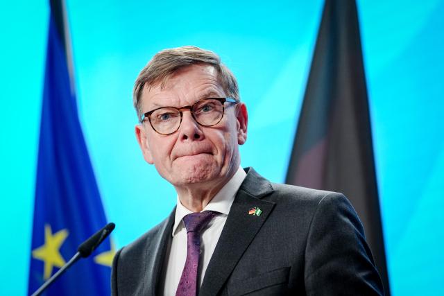04 November 2025, Berlin: German Foreign Minister Johann Wadephul speaks during a press conference on the sidelines of the plenary session of the Binational German-Nigerian Commission. Photo: Kay Nietfeld/dpa