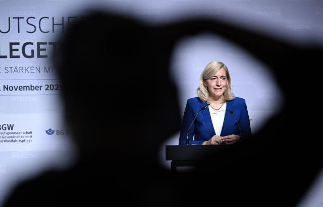 05 November 2025, Berlin: Nina Warken, Germany's Health Minister, speaks at the opening event of the 12th German Nursing Day. Photo: Britta Pedersen/dpa