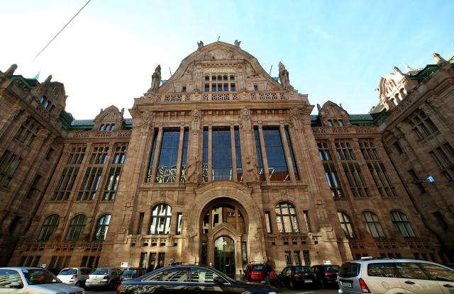 FILED - 20 March 2014, North Rhine-Westphalia, Duesseldorf: A general view of the Duesseldorf Administrative Court building. A German court on Wednesday approved the deportation of two Syrian men, ruling that they no longer face significant danger if returned to their home country. Photo: Roland Weihrauch/dpa