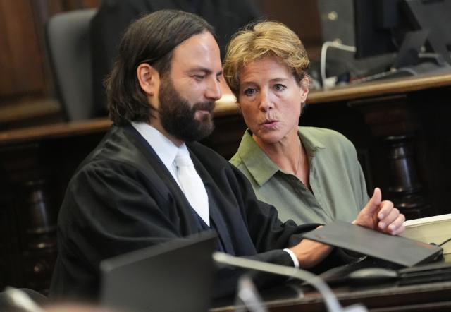 06 November 2025, Hamburg: German restaurateur and entrepreneur Christina Block stands next to her lawyer Ingo Bott at the start of her trial for alleged child abduction at Hamburg District Court. In a covert operation on New Year's Eve 2023/24, Block's two children were taken from Denmark to Germany. Photo: Marcus Brandt/dpa Pool/dpa