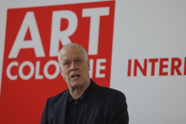 06 November 2025, North Rhine-Westphalia, Cologne: Director of Art Cologne Daniel Hug speaks at the opening of the Art Cologne art fair, which will take place in Cologne from November 6 to 9. Photo: Oliver Berg/dpa - ACHTUNG: Nur zur redaktionellen Verwendung im Zusammenhang mit der aktuellen Berichterstattung über die Art Cologne und nur mit vollständiger Nennung des vorstehenden Credits