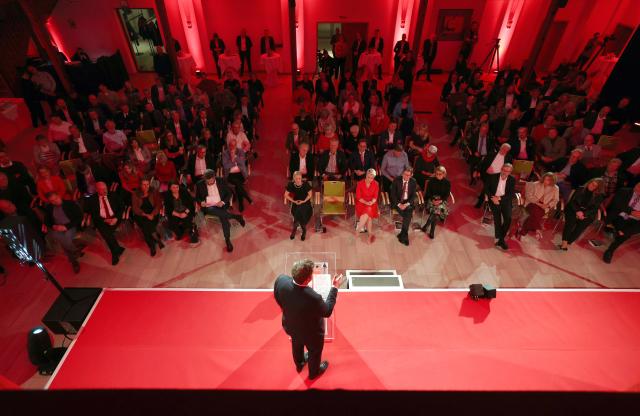 06 November 2025, Mecklenburg-Western Pomerania, Guestrow: German Minister of Finance Lars Klingbeil speaks during the 35th anniversary of the founding of the Mecklenburg-Western Pomerania state association at the Buergerhaus. Photo: Bernd Wüstneck/dpa