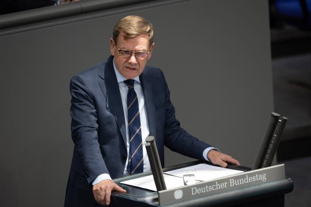 07 November 2025, Berlin: German Foreign Minister Johann Wadephul speaks during a debate at the German Bundestag in Berlin. Photo: Alicia Windzio/dpa