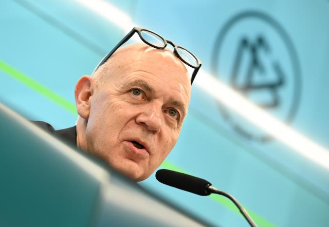 07 November 2025, Hesse, Frankfurt/Main: Bernd Neuendorf, President of the DFB, takes part in the press conference at the end of the 45th German Football Association National Cogress in Hesse Photo: Arne Dedert/dpa