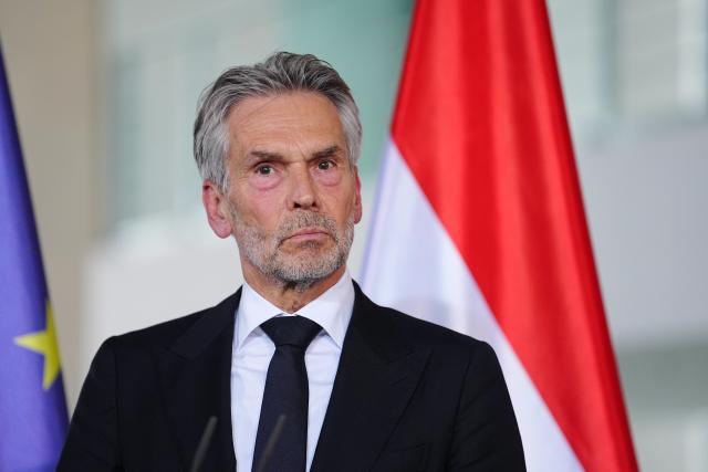 FILED - 10 June 2025, Berlin: Dick Schoof, then Acting Prime Minister of the Netherlands, gives a press conference at the German Chancellery. Photo: Kay Nietfeld/dpa