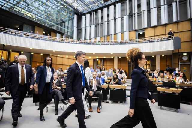08 November 2025, Berlin: (R-L) Masih Alinedschad, President of the World Liberty Congress and Iranian activist, Leopoldo Lopez, Secretary General and Venezuelan opposition politician, Carine Kanimba, spokesperson, and Garri Kasparow, Vice President and activist, arrive for the opening session of the World Liberty Congress at the Berlin House of Representatives marking the start of Berlin Freedom Week. Photo: Christoph Soeder/dpa