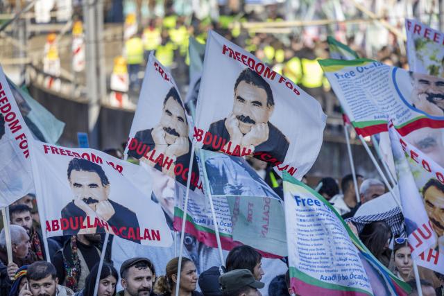 08 November 2025, Nordrhein-Westfalen, Cologne: Thousands of people march through the city center in a large Kurdish demonstration, waving flags and calling for the release of PKK leader Ocalan. Photo: Thomas Banneyer/dpa