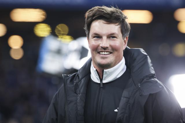 08 November 2025, Hamburg: Hamburger coach Merlin Polzin reacts ahead of the German Bundesliga soccer match between Hamburger SV and Borussia Dortmund at Volksparkstadion. Photo: Christian Charisius/dpa