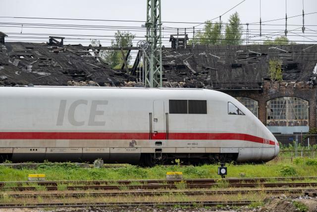 FILED - 17 September 2024, Mecklenburg-Western Pomerania, Stralsund: View of the railroad tracks at Stralsund station. German police said on Monday they had detained a man suspected of threatening and injuring several passengers on a train in northern Germany. Photo: Stefan Sauer/dpa