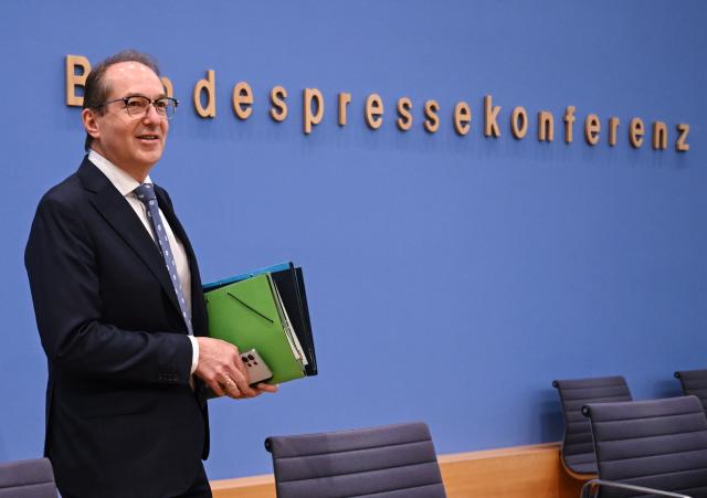 11 November 2025, Berlin: Alexander Dobrindt German Minister of the Interior, attends the presentation of the BSI Situation Report 2025. Photo: Britta Pedersen/dpa