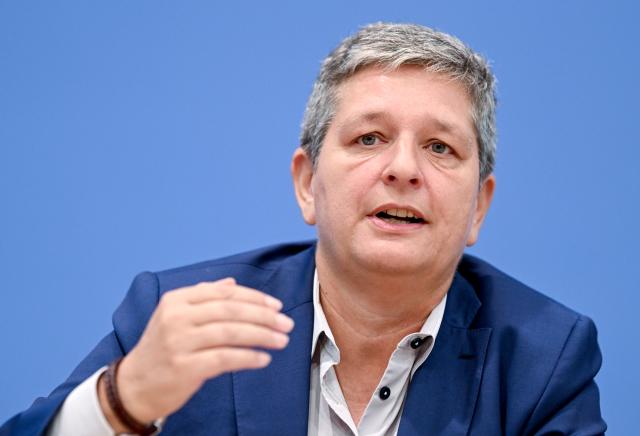 11 November 2025, Berlin: Claudia Plattner, President of the German Federal Office for Information Security (BSI), speaks at the presentation of the BSI Situation Report 2025. Photo: Britta Pedersen/dpa