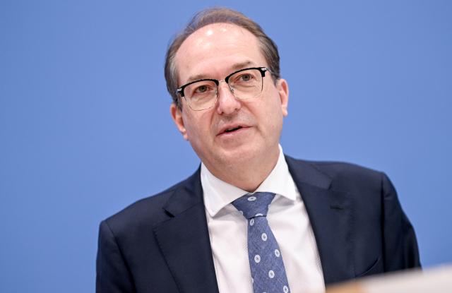 11 November 2025, Berlin: Alexander Dobrindt, German Minister of the Interior, speaks at the presentation of the BSI Situation Report 2025. Photo: Britta Pedersen/dpa