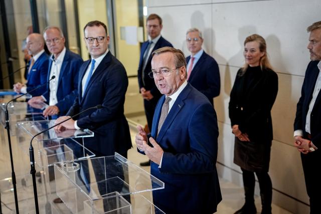 13 November 2025, Berlin: (L-R)Alexander Hoffmann, CSU parliamentary group leader, Matthias Miersch, SPD parliamentary group leader, Jens Spahn, chairman of the CDU/CSU parliamentary group in the Bundestag, and Boris Pistorius, German Minister of Defense, give a press conference on the agreement in principle in the dispute over the military service reform. Photo: Kay Nietfeld/dpa
