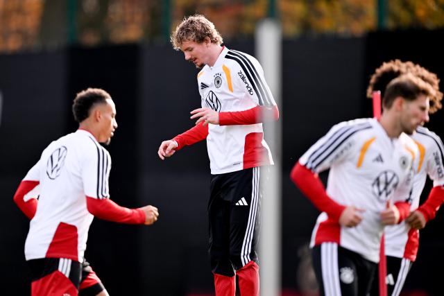 13 November 2025, Lower Saxony, Wolfsburg: Germany's Nick Woltemade participates in a training session ahead of Friday's FIFA World Cup qualifier soccer match against Luxembourg. Photo: David Inderlied/dpa