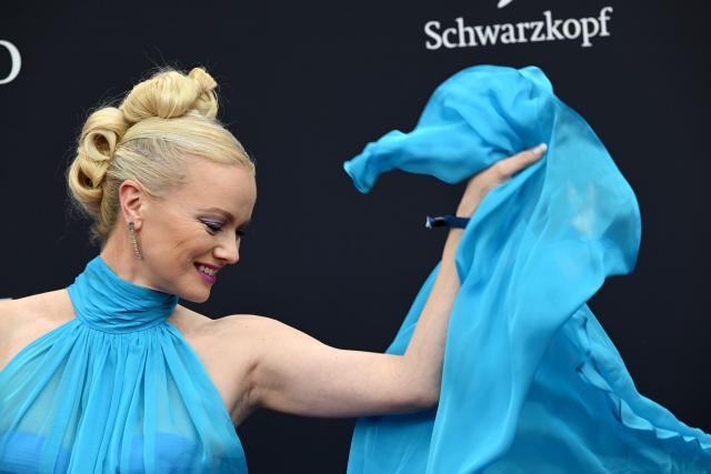13 November 2025, Bavaria, Gruenwald: German model and actress Franziska Knuppe arrives to attend  the 77th Bambi Awards in the Bavaria Film Studios. Photo: Felix Hörhager/dpa