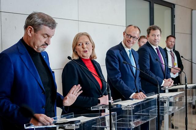 13 November 2025, Berlin: (L-R) Christian Social Union in Bavaria (CSU) Chairman and Minister President of Bavaria Markus Soeder, German Chancellor Friedrich Merz of Christian Democratic Union of Germany (CDU), Minister of Labor and Social Affairs and Social Democratic Party of Germany (SPD) Chairman Baerbel Bas and Minister of Finance, Vice Chancellor and SPD Federal Chairman Lars Klingbeil give a press conference after the Coalition Committee in the Federal Chancellery. Photo: Kay Nietfeld/dpa